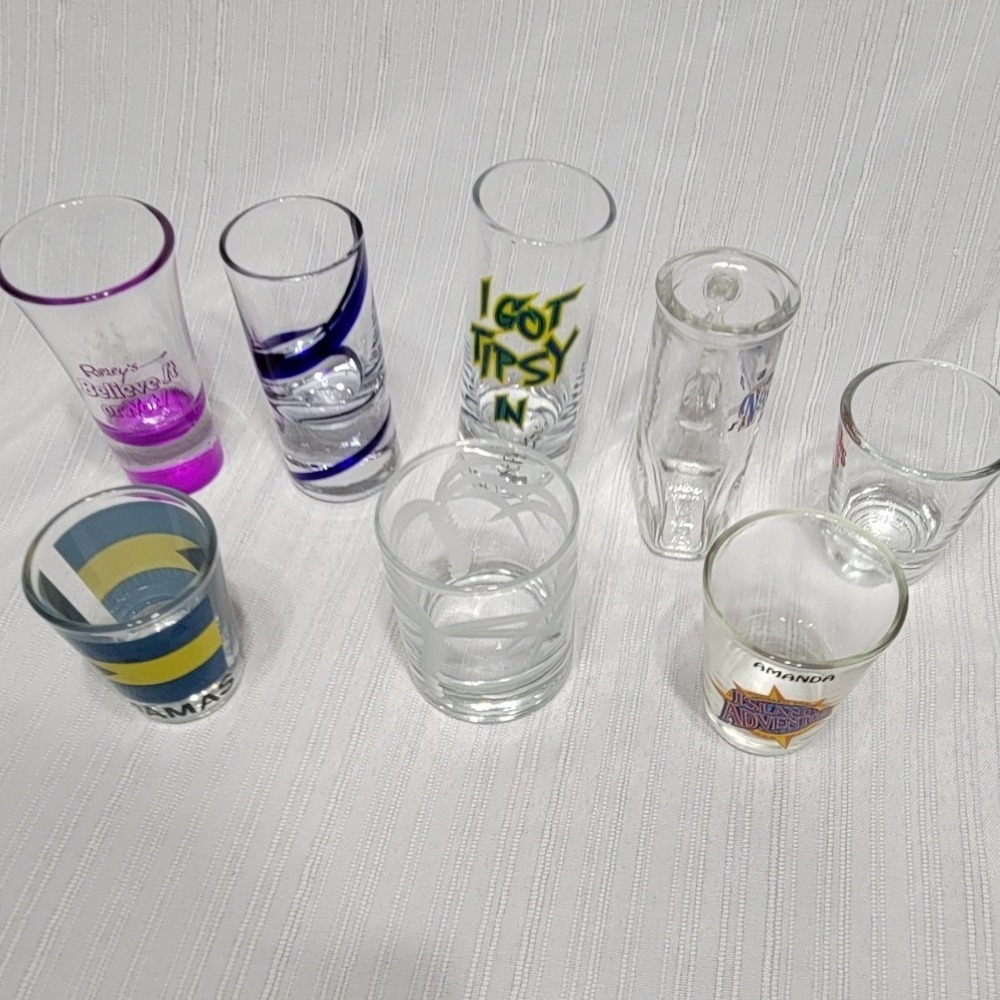Shot Glasses Nashville Ripley Bahamas St Petersburg Collection
Set of 8 Souvenir